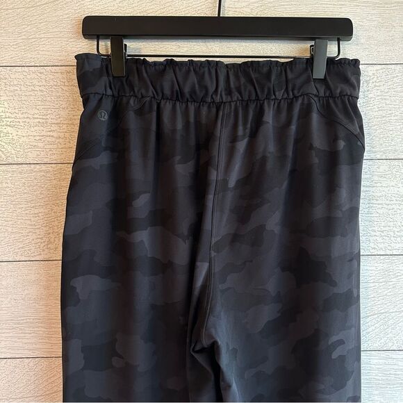 Lululemon Keep Moving Pant 7/8 High-Rise Incognito Camo Multi Grey Size 8 - Picture 12 of 15